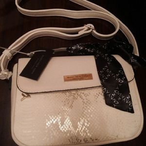 Marc Newyork Shoulder Bag